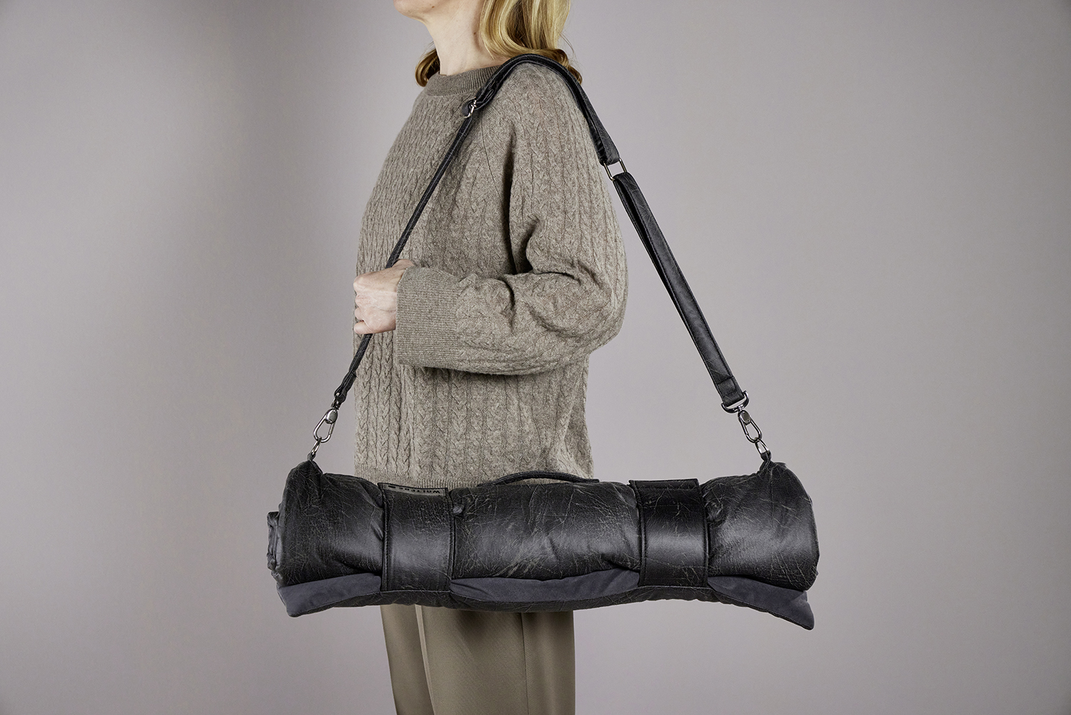 Vintage Travel Blanket Rollup